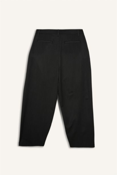 بنطرون كلاسيكي برجل واسع