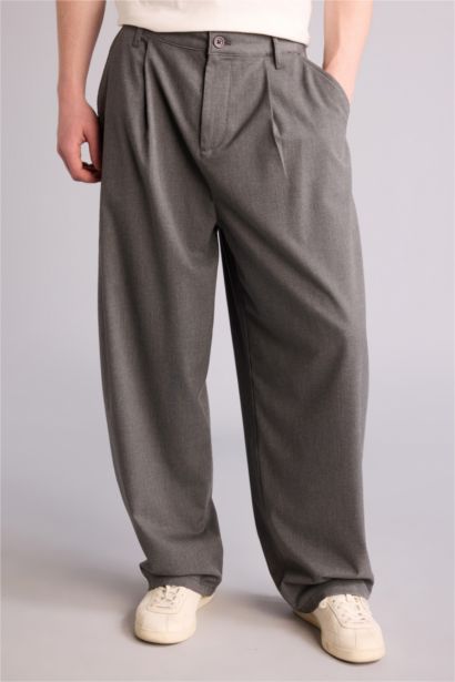 بنطلون برجل عادية