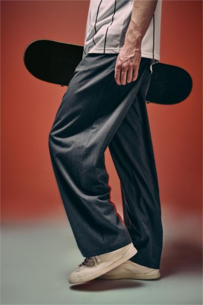 Klasik Kesim Geniş Paça Pantolon