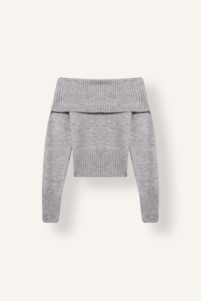 Slim Fit Off-Shoulder Pullover
