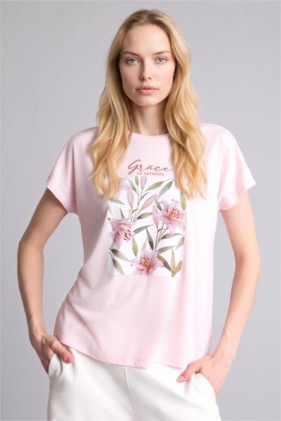 تيشيرت نص ردن فلورال برقبة مستديرة