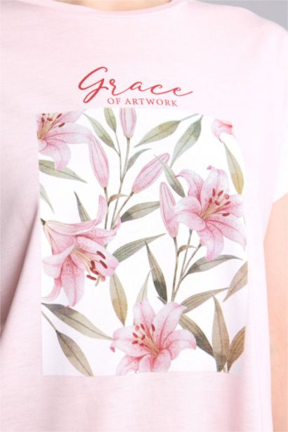 تيشيرت نص ردن فلورال برقبة مستديرة