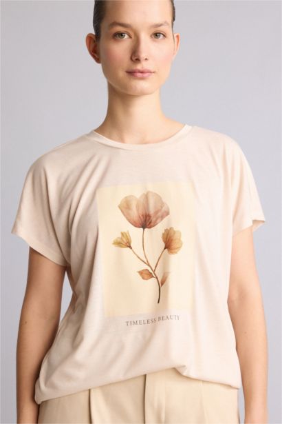 Regular Fit Çiçek Desenli Tişört