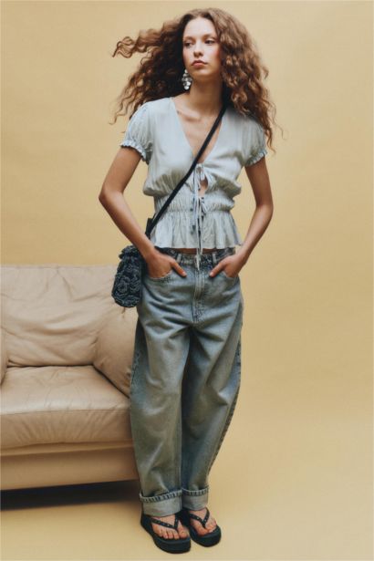 Slim Fit V-Neck Short Sleeve Blouse