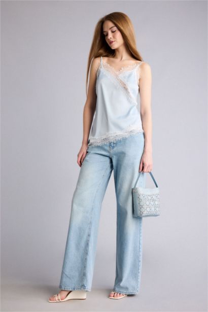 Regular Fıt Saten Kolsuz Bluz