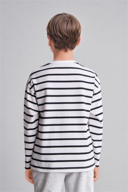 Oversize Fit Long Sleeve T-Shirt