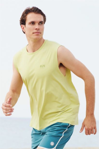 Boxy Fit Crew Neck Sleeveless Tank Top