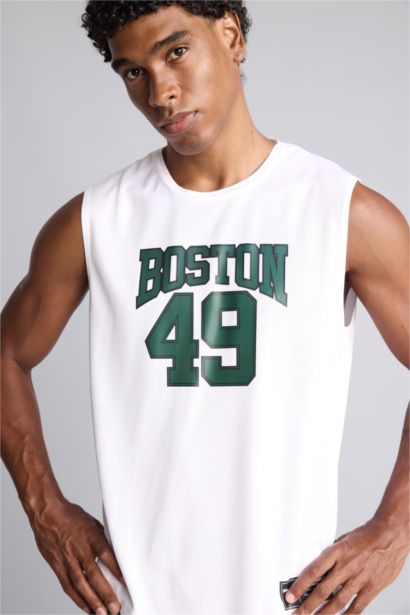 Standard Fit Crew Neck Sleeveless Tank Top