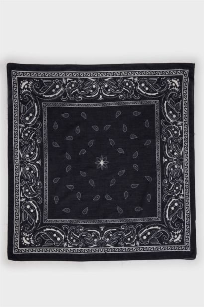 Woman Paisley Patterned Foulard