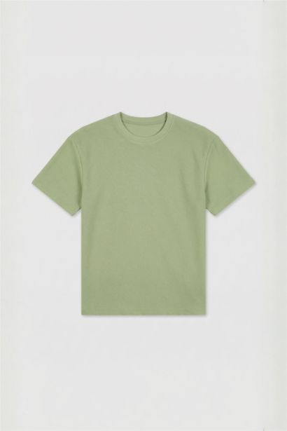 تيشيرت ولادي نص ردن مطرز اوفر سايز