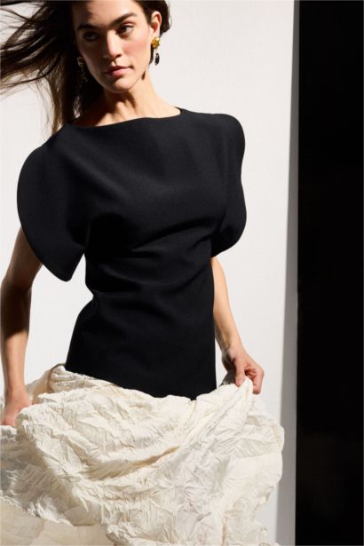 Afra x Defacto Fıtted Kayık Yaka Krep  Bluz