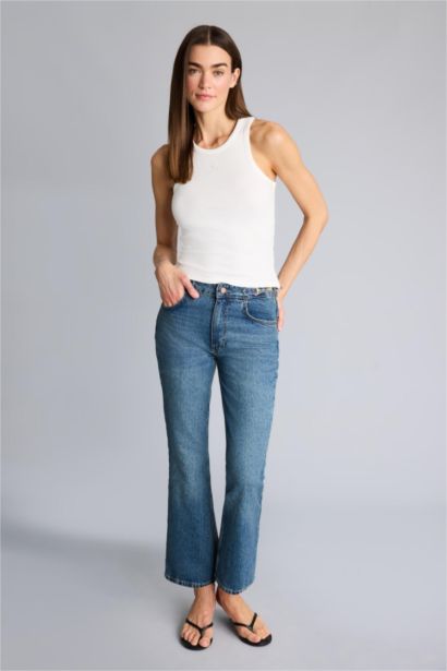 Afra x Defacto Crop Flare Fıt Normal Bel  Jean Pantolon