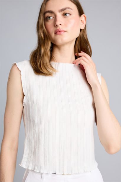 Slim Fit Crew Neck Tank Top