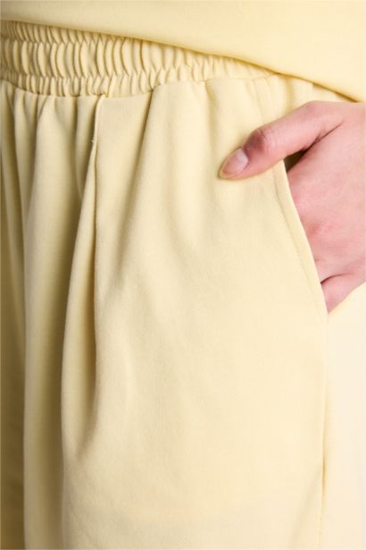 Standard Fit Pique Short Leg Shorts