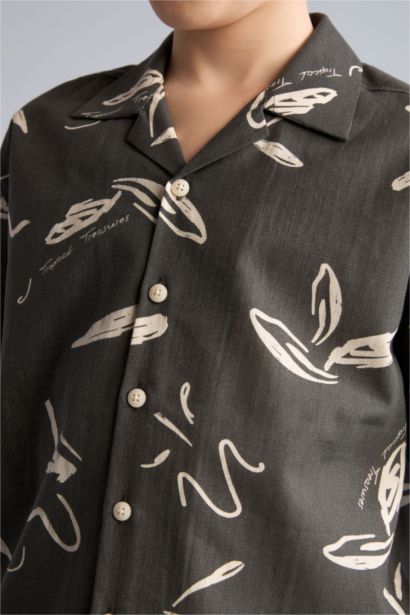 Regular Fıt Apaş Yaka Tropikal Desenli Keten Görünümlü Kısa Kollu Gömlek Erkek Çocuk