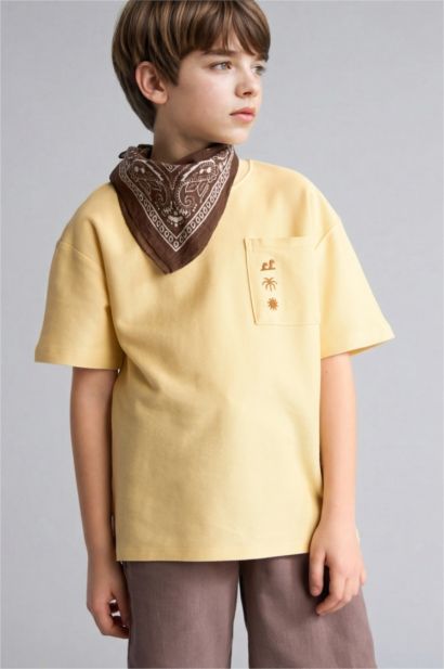 Oversıze Bisiklet Yaka Nakışlı Cep Baskılı Kısa Kollu Tişört Erkek Çocuk