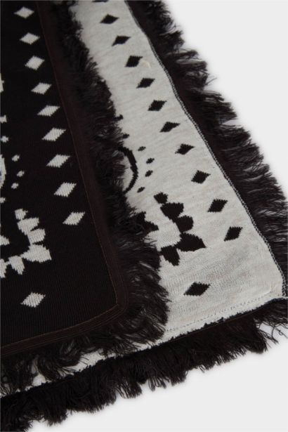 Woman Paisley Patterned Scarf