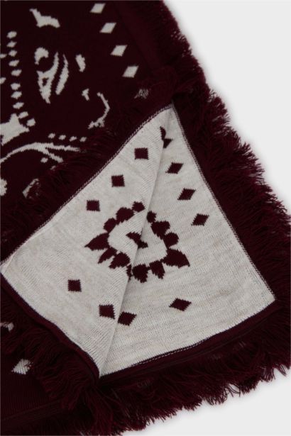 Woman Paisley Patterned Scarf