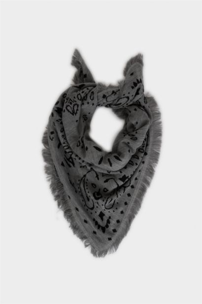 Woman Paisley Patterned Scarf