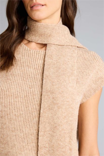 فيست تريكو مضلع قصة عادية بسكارف