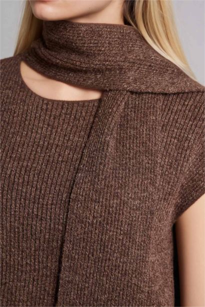 فيست تريكو مضلع قصة عادية بسكارف