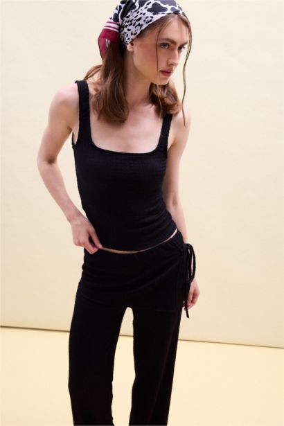 Slim Fit U-Neck Crinkle Tank Top