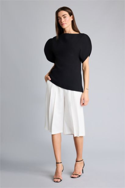 Regular Waist Straight Leg Tencel Shorts