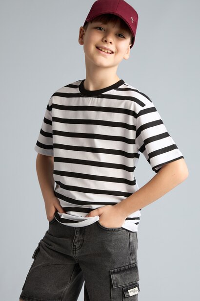 Boy New Regular Fit Printed Short Sleeve T-Shirt
