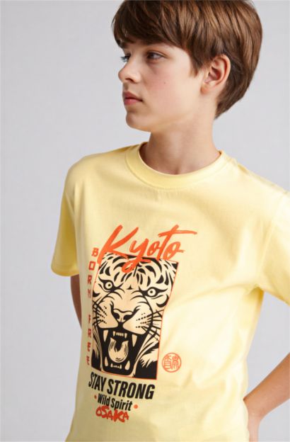 New Regular Fit Printed Short Sleeve T-Shirt