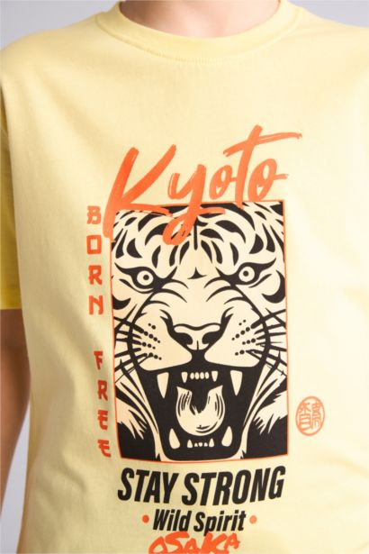 New Regular Fit Printed Short Sleeve T-Shirt