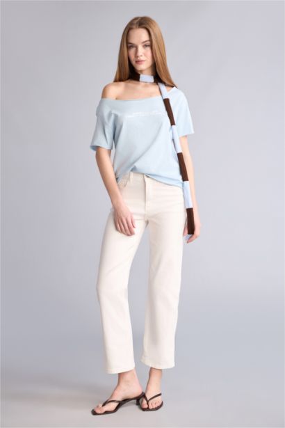 Slım Fıt Kayık Yaka Baskılı Tişört