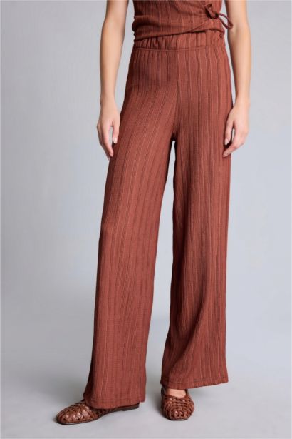 Wide Leg Kırışık Dokulu Pantolon