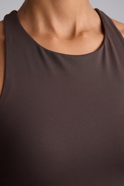 Ultra Yumuşak Orta Destekli Crop Sporcu Sütyeni