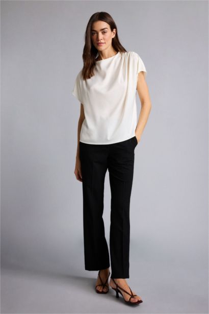 Regular Fit Degaje Neck Short Sleeve Blouse