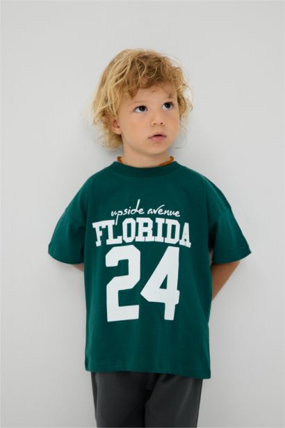Boy 2 piece Regular Fit Printed T-Shirt and Sweatpants Set