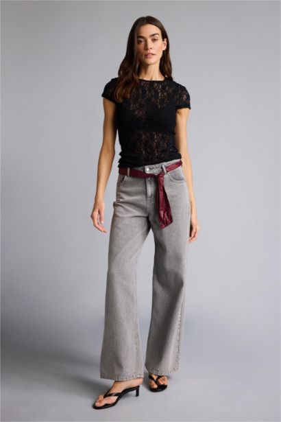 Slım Fıt Bisiklet Yaka Dantel Kısa Kollu Tişört