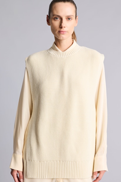Regular Fit Crew Neck Knit Vest