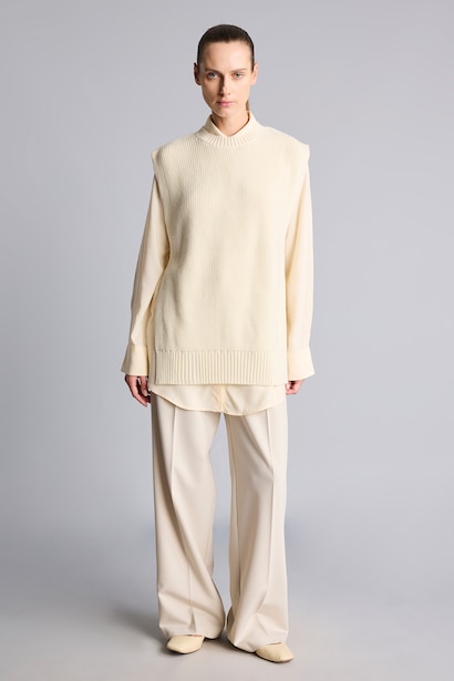 Regular Fit Crew Neck Knit Vest