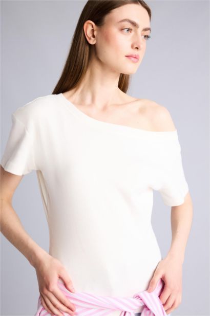 Regular Fit Boat Collar Short Sleeve T-Shirt