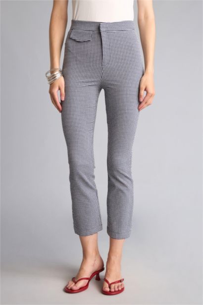 Linen Blend Normal Waist Crop Fit Crinkle Capri Trousers