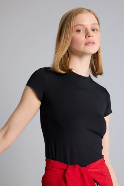Slim Fit Short Sleeve T-Shirt