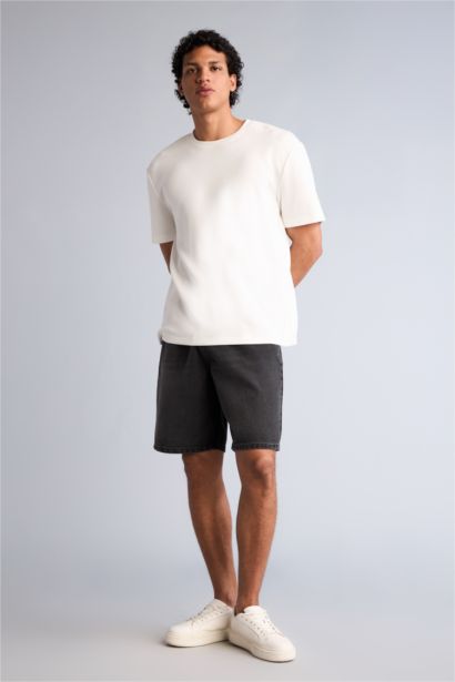 Straight Fit Bermuda Şort