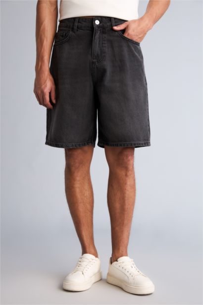 Straight Fit Bermuda Şort