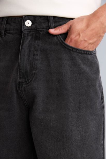 Straight Fit Bermuda Şort