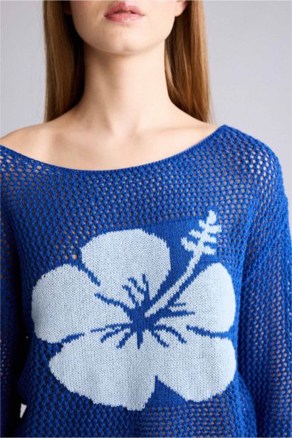 Kayık Yaka Çiçekli Triko Kazak