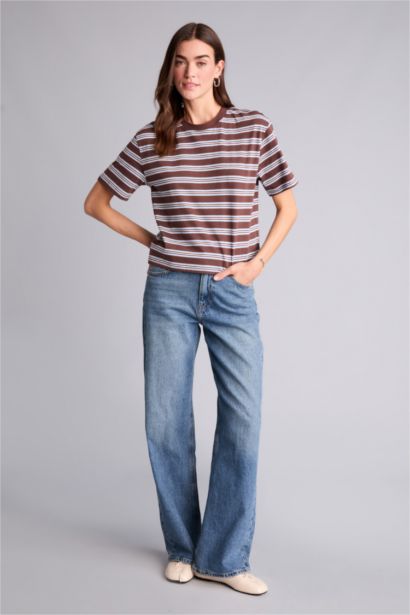 Relax Fıt Bisiklet Yaka Çizgili Kısa Kollu Tişört