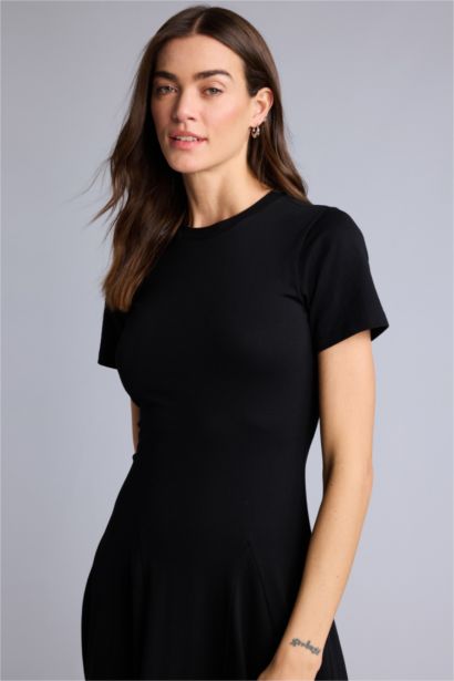 فستان ميدي قطن بقصة A