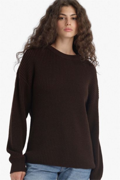 Regular Fit Crew Neck Basic Knit Pullover