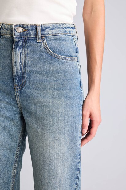 90s Style High-Waisted Wide Leg Trousers
