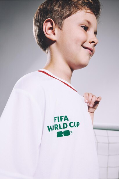 T-shirt en tulle FIFA à col rond et manches courtes pour garçon
